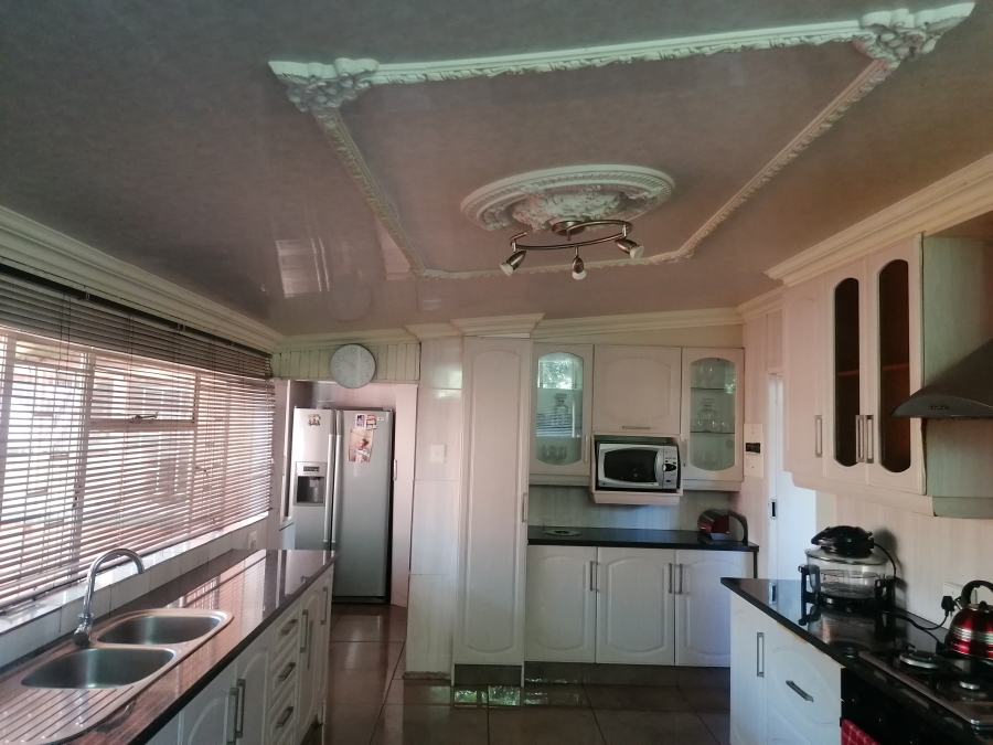 4 Bedroom Property for Sale in Sasolburg Ext 4 Free State